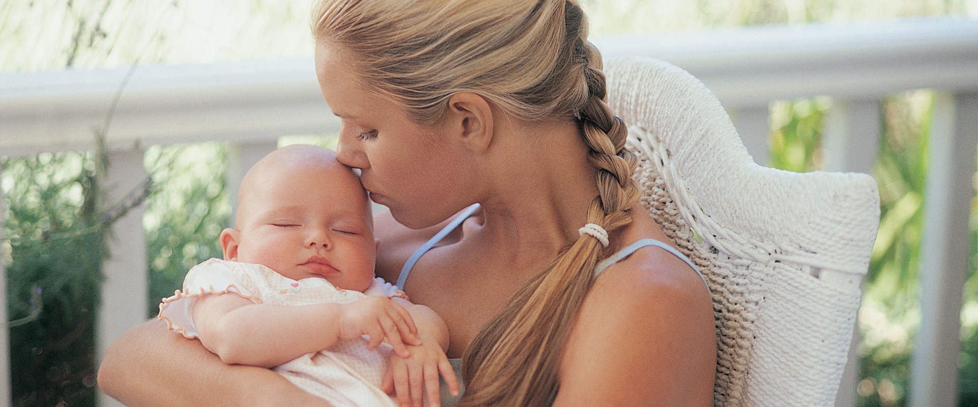 Is it safe to take vitamins while breastfeeding?