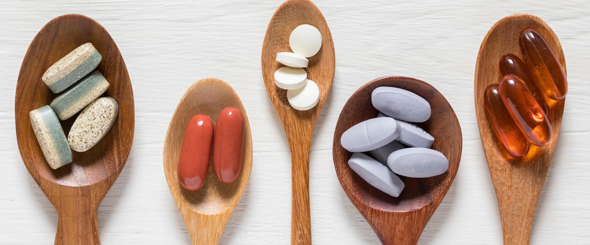 The Difference Between Vitamins and Health Supplements: A Comprehensive Guide